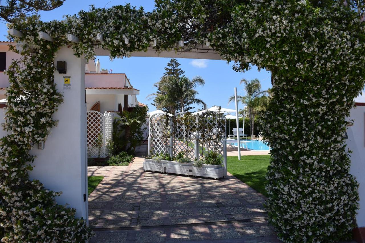 Villa Blanche Dimora Di Charme 마르살라 외부 사진