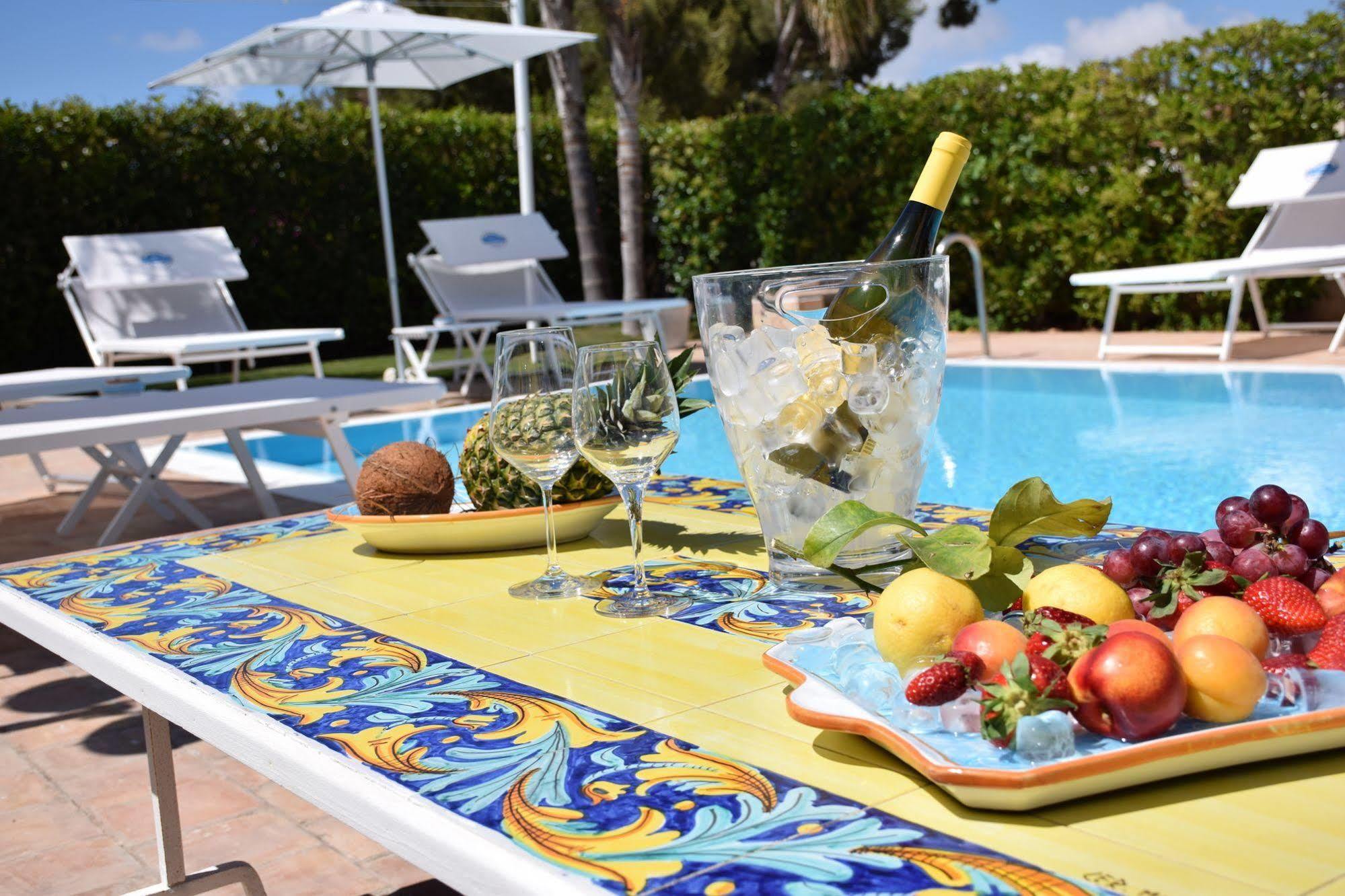 Villa Blanche Dimora Di Charme 마르살라 외부 사진