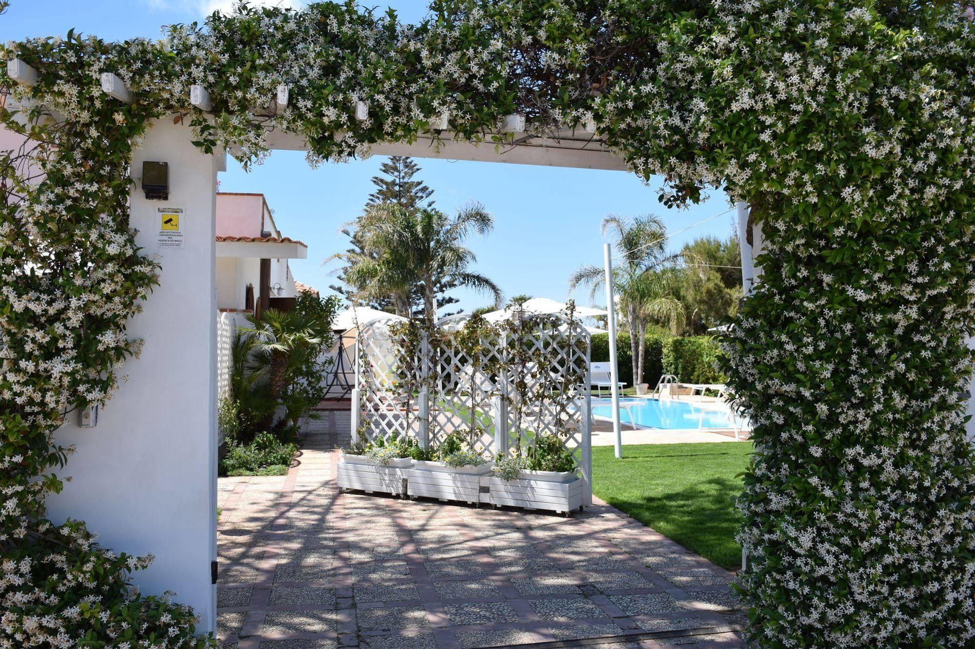 Villa Blanche Dimora Di Charme 마르살라 외부 사진